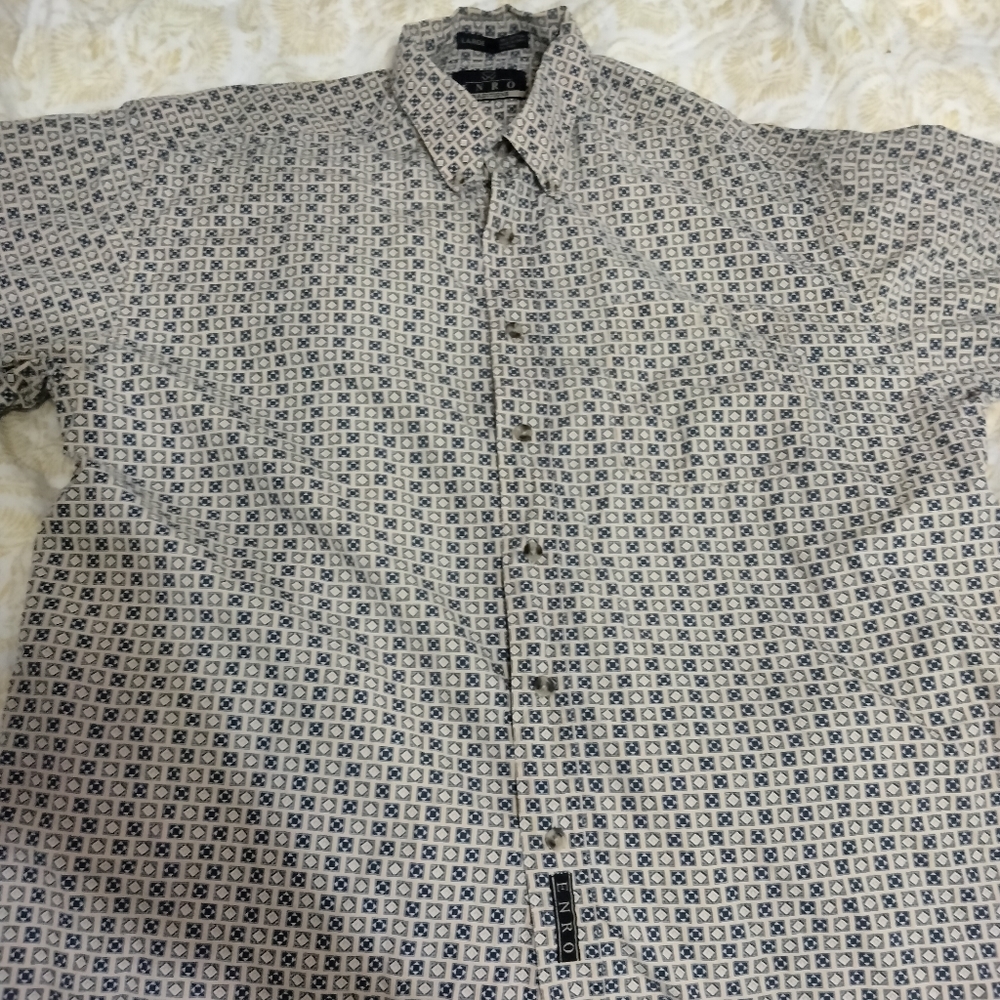 Large Enro Traditions button down shirt